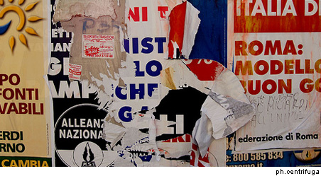 COLLAGE DI LOCANDINE ELETTORALI