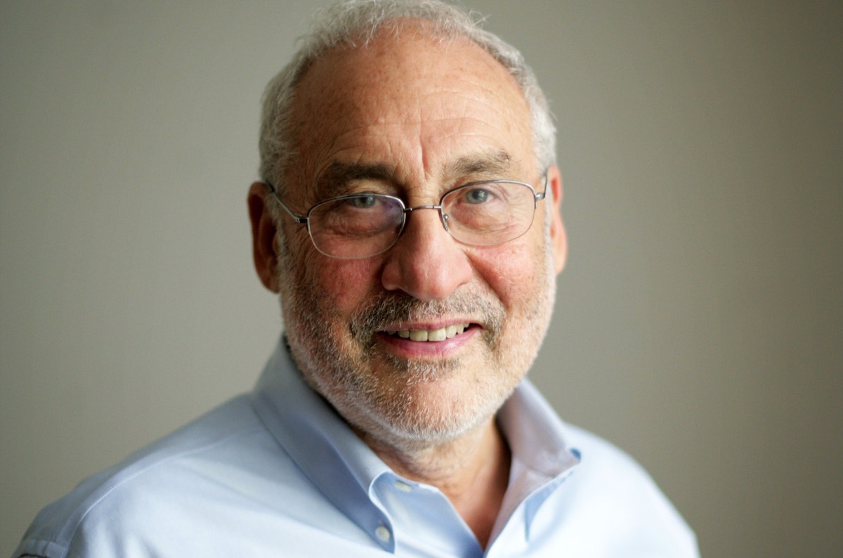 Joseph Eugene Stiglitz (Gary, 9 febbraio 1943)