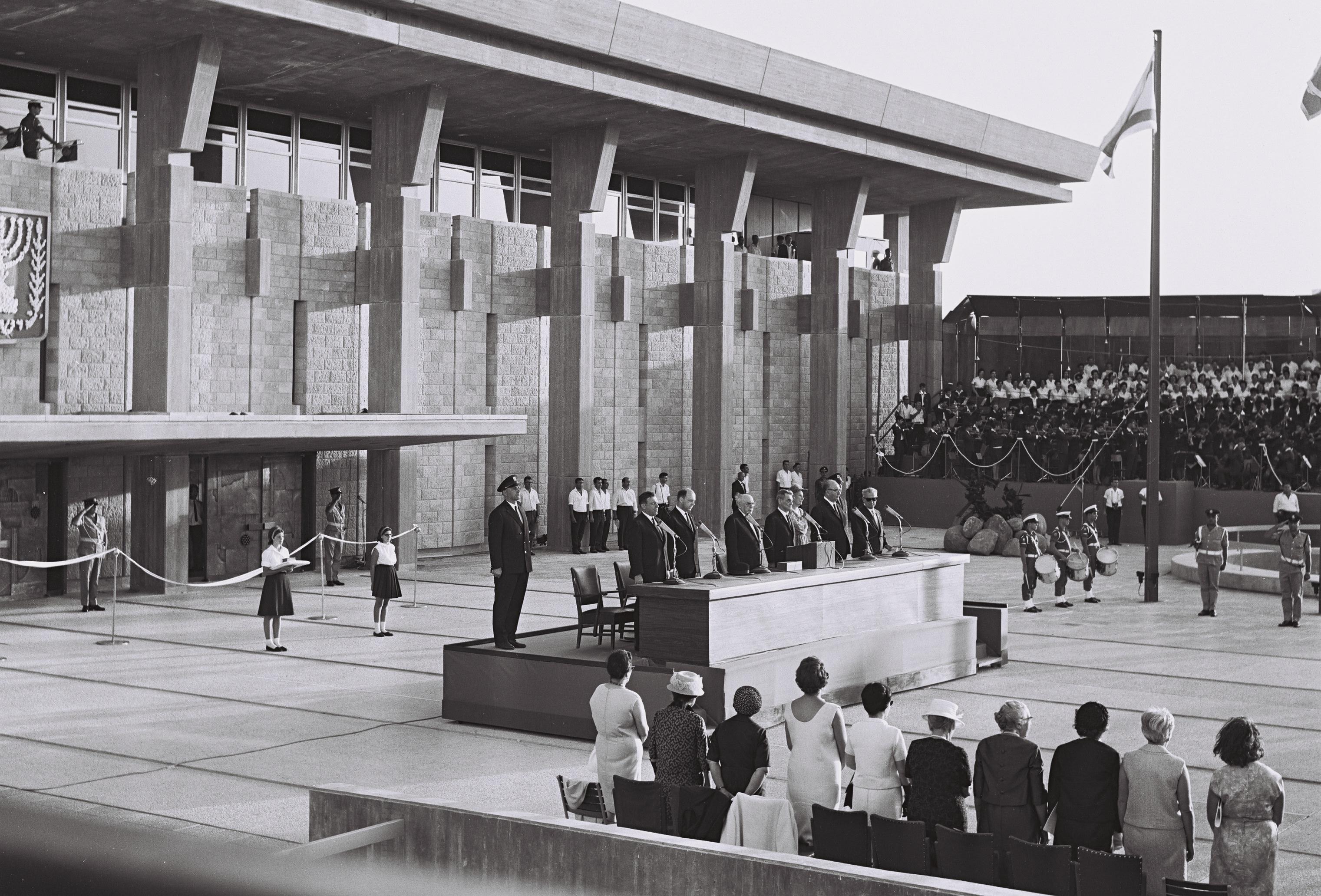 Inaguration_ceremony_of_the_Knesset_building_30-08-1966