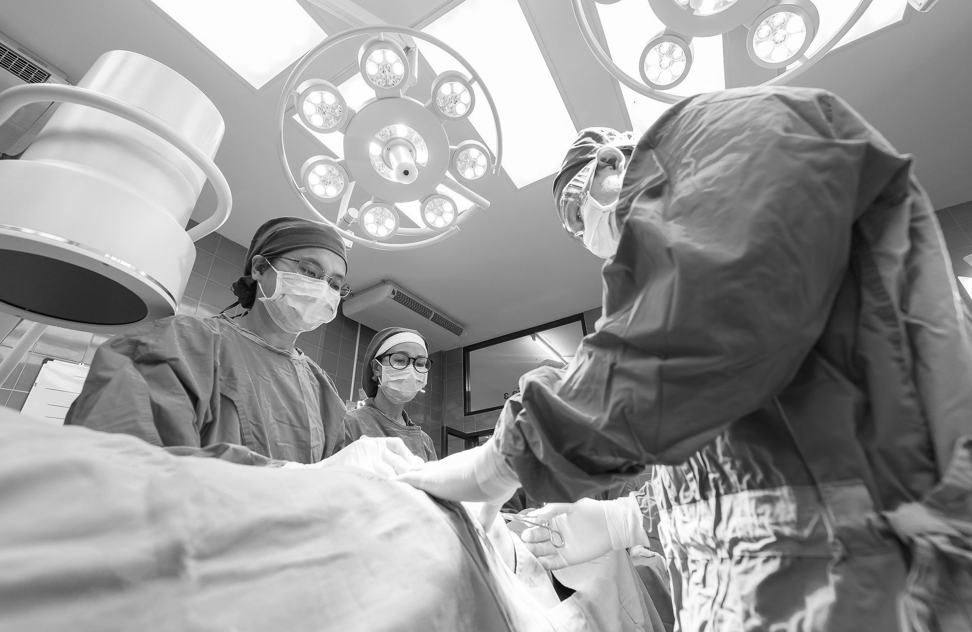 surgery-1807541_1920-e1575958301390 surgery-1807541_1920-e1575958301390