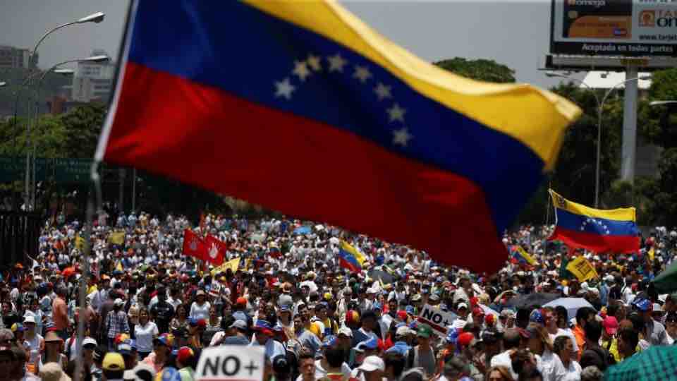 Venezuela-la-crisi-divide-la-popolazione-e-lAmerica